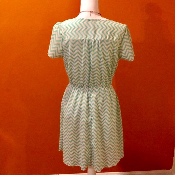 Geometric Chiffon Summer Dress - Picture 4 of 5